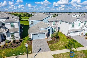 Fancy Family Home at Championsgate Chg101