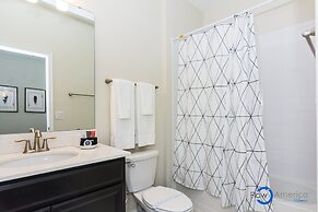 Fancy Family Home at Championsgate Chg101