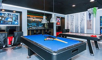 Fancy Family Home at Championsgate Chg101