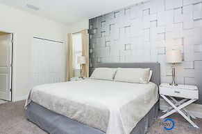 Fancy Family Home at Championsgate Chg101