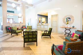 Fancy Family Home at Championsgate Chg101