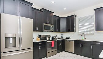 Fancy Family Home at Championsgate Chg101