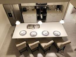 Bright Elegant Home at Solterra Resort Sol103