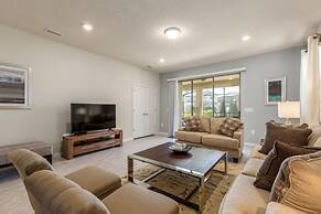 Bright Elegant Home at Solterra Resort Sol103