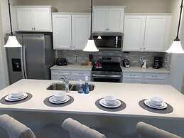 Bright Elegant Home at Solterra Resort Sol103