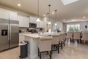 Bright Elegant Home at Solterra Resort Sol103
