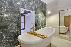 Silk Road Museum Hotel