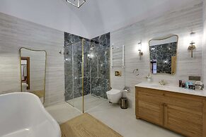 Silk Road Museum Hotel