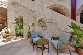 Silk Road Museum Hotel