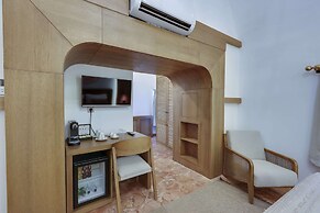 Silk Road Museum Hotel