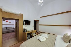 Silk Road Museum Hotel