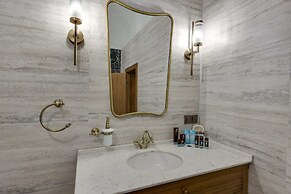 Silk Road Museum Hotel