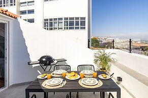 Brand new luxury apartment riverside