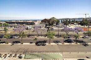 Brand new luxury apartment riverside