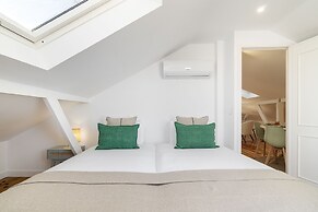 Brand new luxury apartment riverside