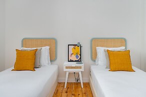 Brand new luxury apartment riverside