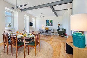 Brand new luxury apartment riverside