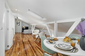 Brand new luxury apartment riverside