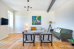 Brand new luxury apartment riverside