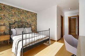 Sunset Views and Sea Breezes