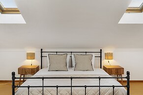 Sunset Views and Sea Breezes