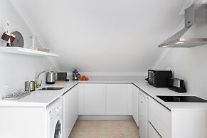 Sunset Views and Sea Breezes