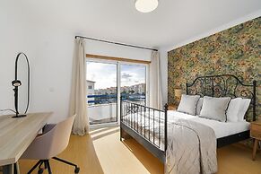 Sunset Views and Sea Breezes