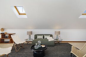 Sunset Views and Sea Breezes