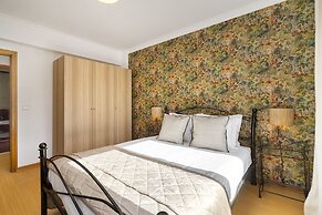 Sunset Views and Sea Breezes