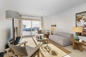 Sunset Views and Sea Breezes