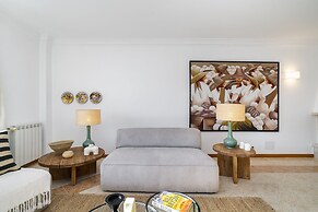 Sunset Views and Sea Breezes