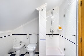 Sunset Views and Sea Breezes