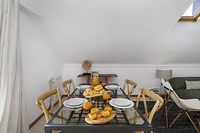 Sunset Views and Sea Breezes