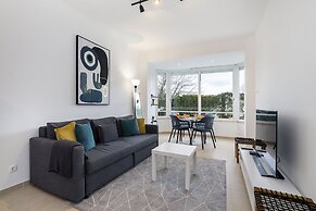 Peaceful Algés Family Home