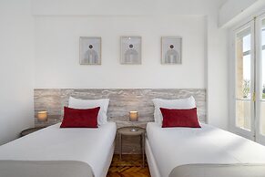 Peaceful Algés Family Home