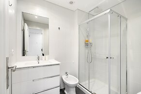 Peaceful Algés Family Home