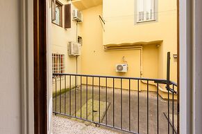 Uffizi 3 bedrooms by Mmega