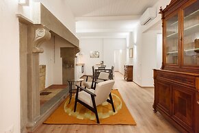 Uffizi 3 bedrooms by Mmega