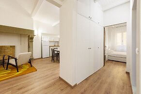 Uffizi 3 bedrooms by Mmega