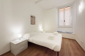 Uffizi 3 bedrooms by Mmega