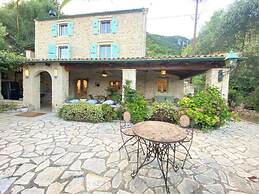 The Olivestone Village - Yoga Retreat Paradise