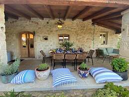 The Olivestone Village - Yoga Retreat Paradise