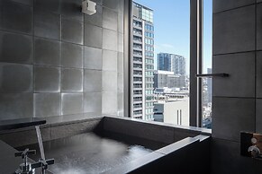 Four Seasons Hotel Osaka