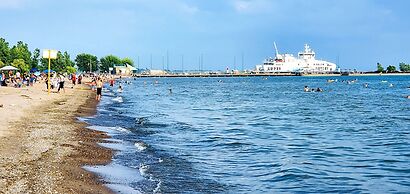 Parkside Flat #5 - Seacliff Beach Suites