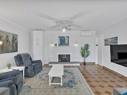 Parkside Flat #5 - Seacliff Beach Suites