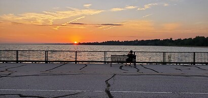 Parkside Flat #5 - Seacliff Beach Suites