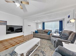 Parkside Flat #5 - Seacliff Beach Suites
