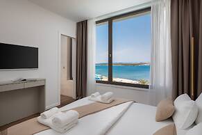 The Palms Resort