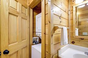 Pigeon Forge Vacation Rental w/ Private Hot Tub!