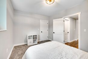 Cozy Waukesha Vacation Rental Near Nature Center!